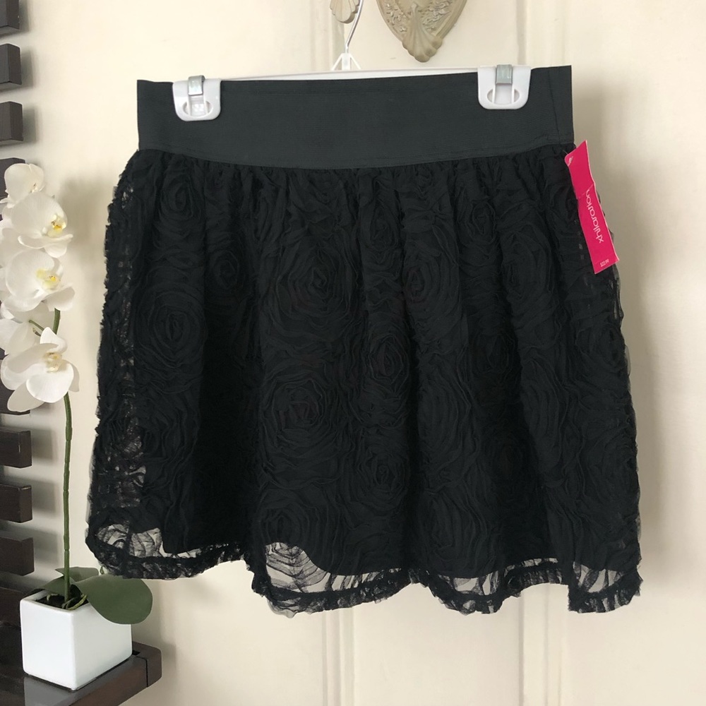 Black skirt